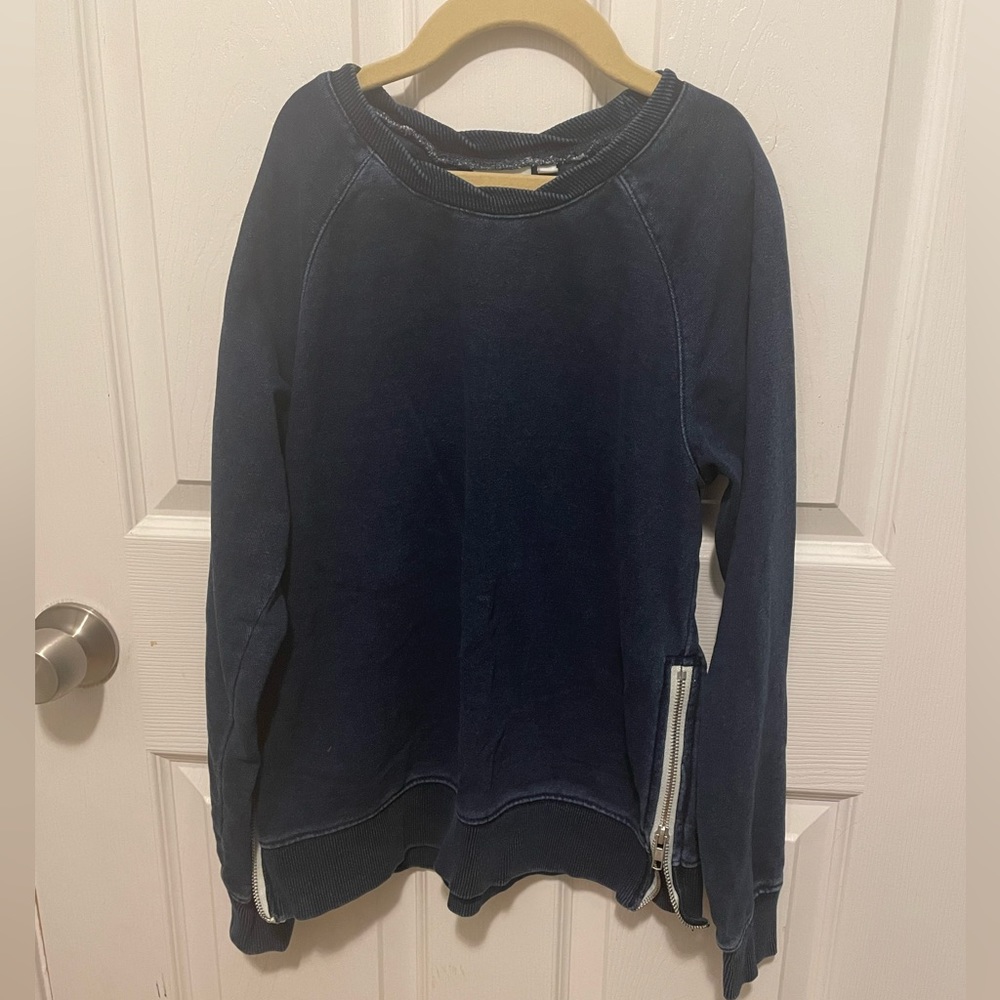 Girls AG side zip sweatshirt - size L